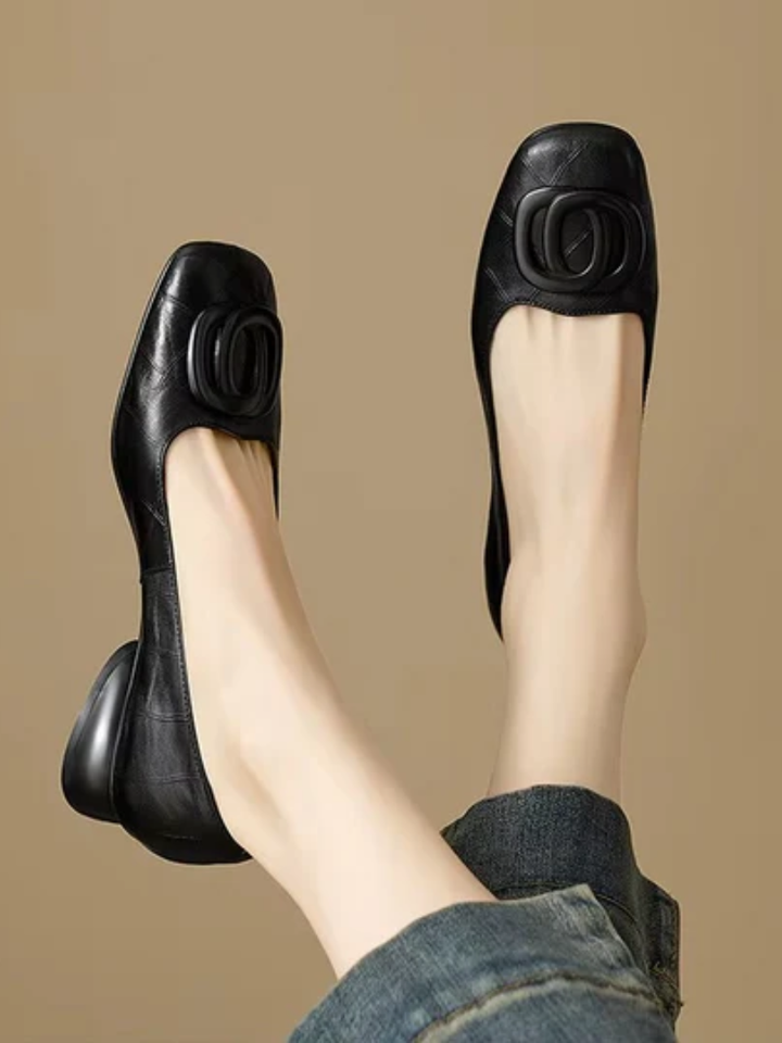 Hollis | Erin Leather Square-Toe Flats