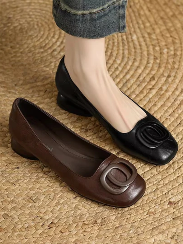 Hollis | Erin Leather Square-Toe Flats