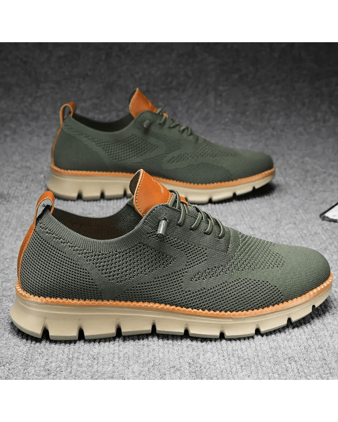 Grooved outsole with flexible tread